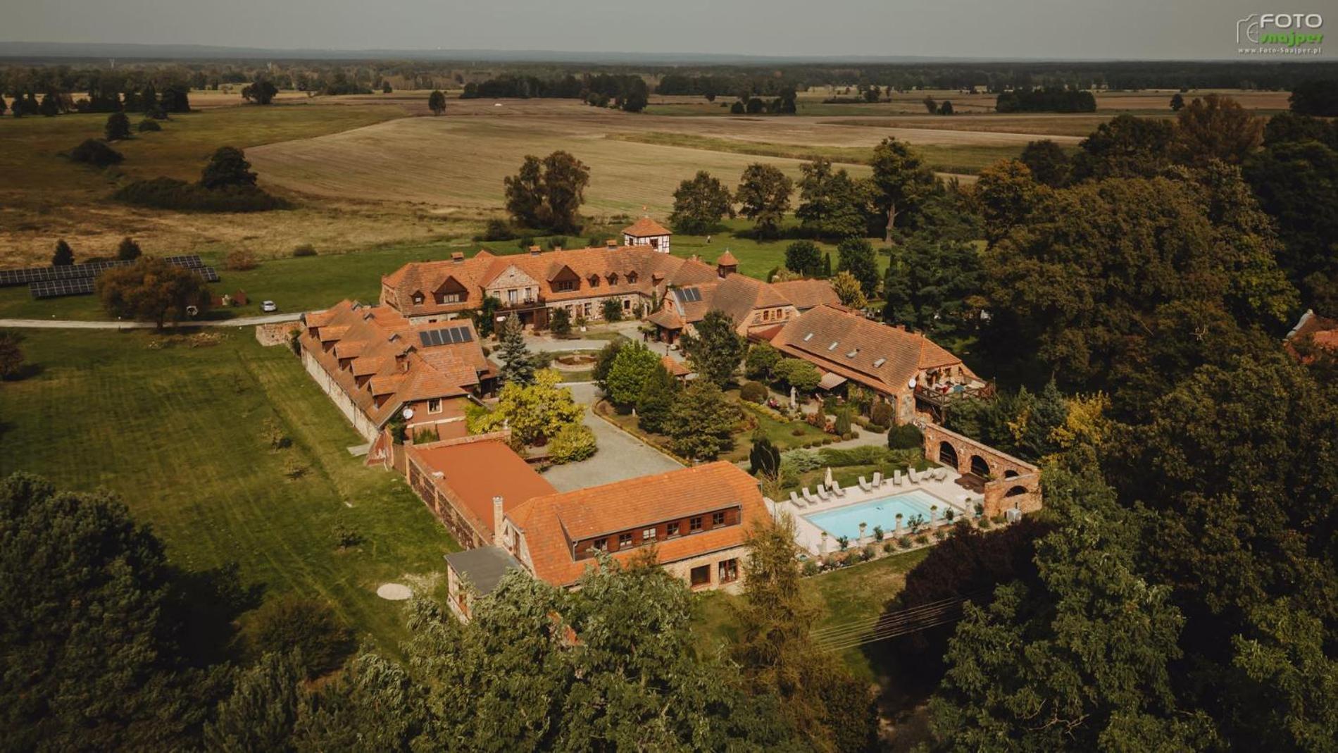 Żabi Dwór - Hotel, Restauracja, Spa Zielona Góra Exterior foto