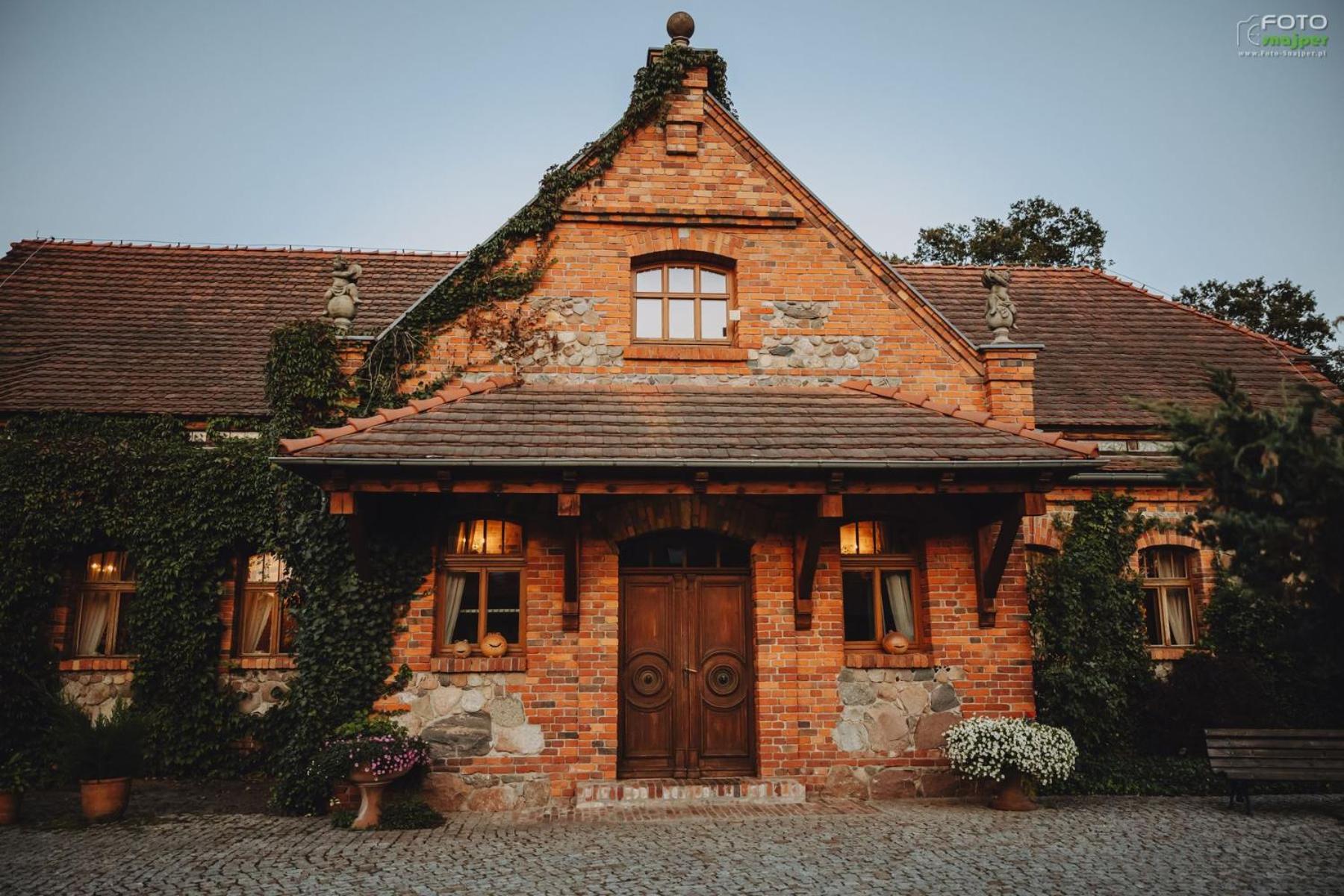 Żabi Dwór - Hotel, Restauracja, Spa Zielona Góra Exterior foto