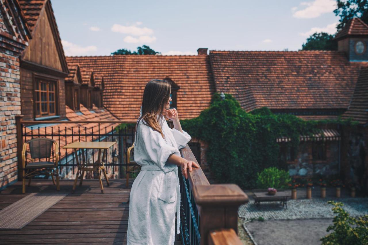 Żabi Dwór - Hotel, Restauracja, Spa Zielona Góra Exterior foto